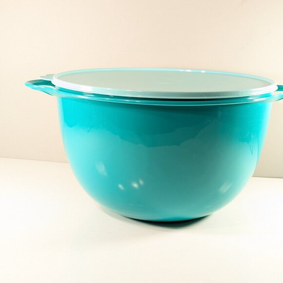 Retired 14L TUPPERWARE Thatsa JUMBO Bowl, large mixing bowl Teal / light blue - Picture 9 of 13